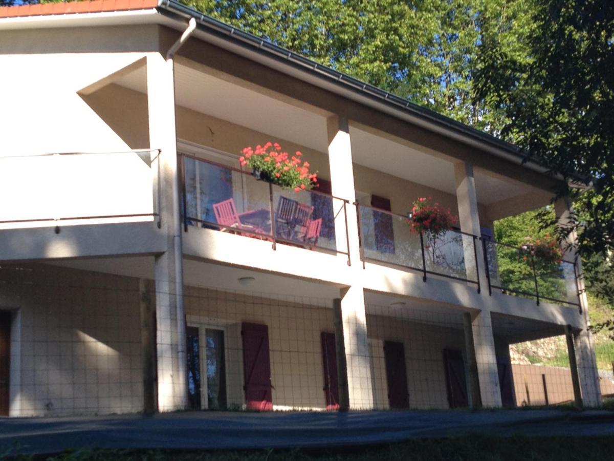 Le Mas De Servant Roulottes Et Chambres D'Hotes Auberives-en-Royans Bagian luar foto