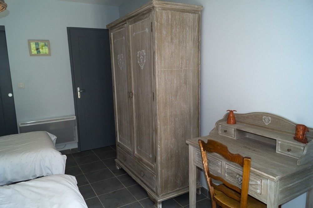 Le Mas De Servant Roulottes Et Chambres D'Hotes Auberives-en-Royans Bagian luar foto