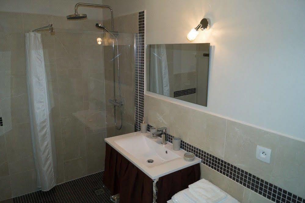 Le Mas De Servant Roulottes Et Chambres D'Hotes Auberives-en-Royans Bagian luar foto