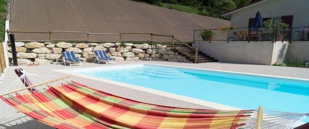 Le Mas De Servant Roulottes Et Chambres D'Hotes Auberives-en-Royans Bagian luar foto